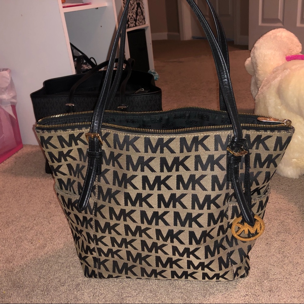 Micheal Kors tote